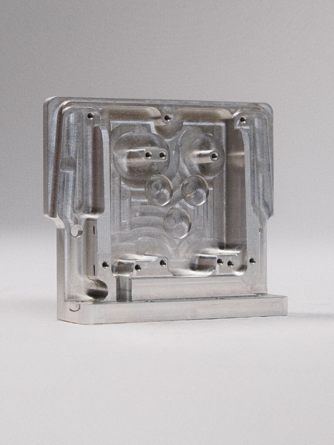 Aluminum manifold block, 5-axis milled