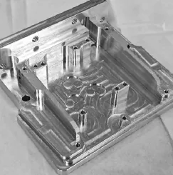 Body mounting bracket